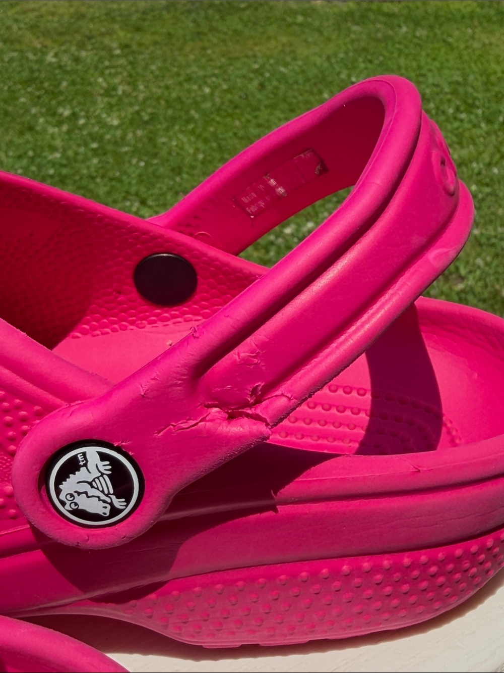 CROCS Women’s Classic Clog - Hot Pink (Pink Crush) - Picture 3 of 4